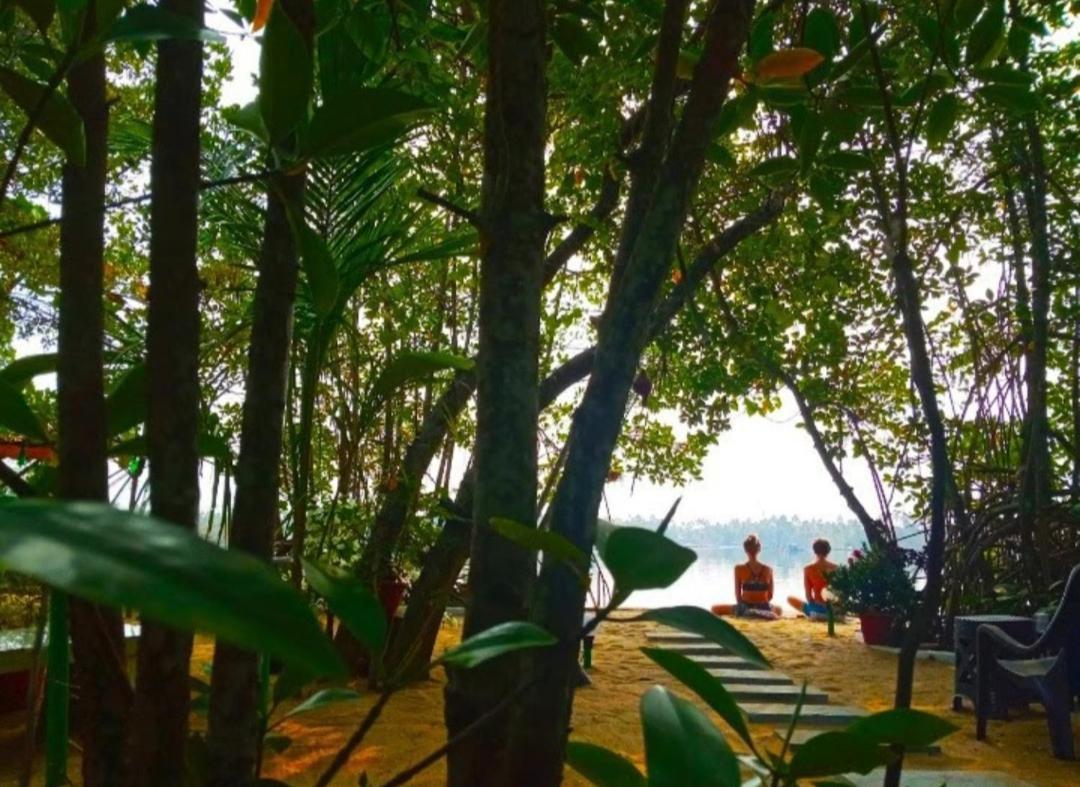 Lakefront Beach Homes Cherai Beach Exterior photo