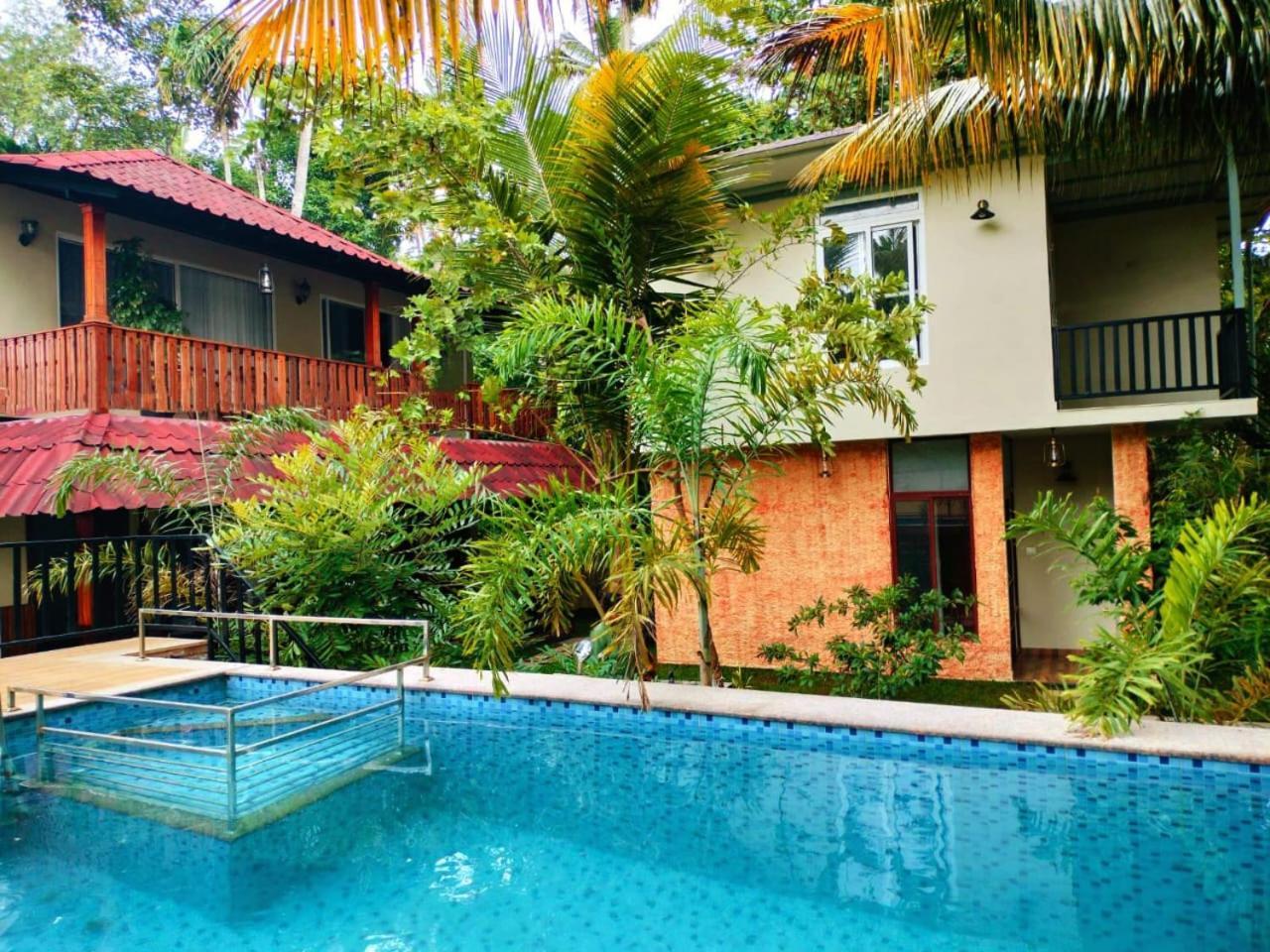 Lakefront Beach Homes Cherai Beach Exterior photo