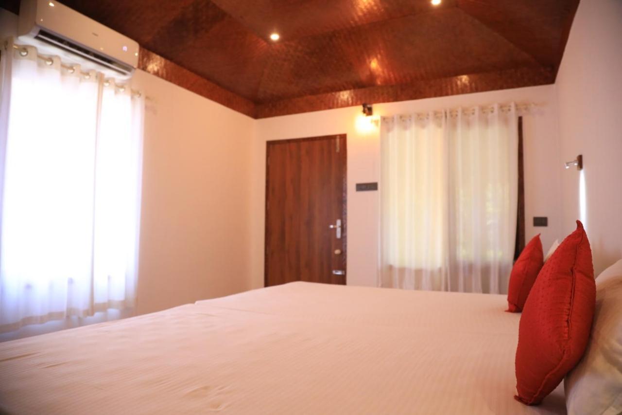 Lakefront Beach Homes Cherai Beach Exterior photo